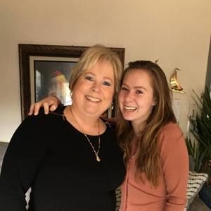 Meet your Posher, Sandy